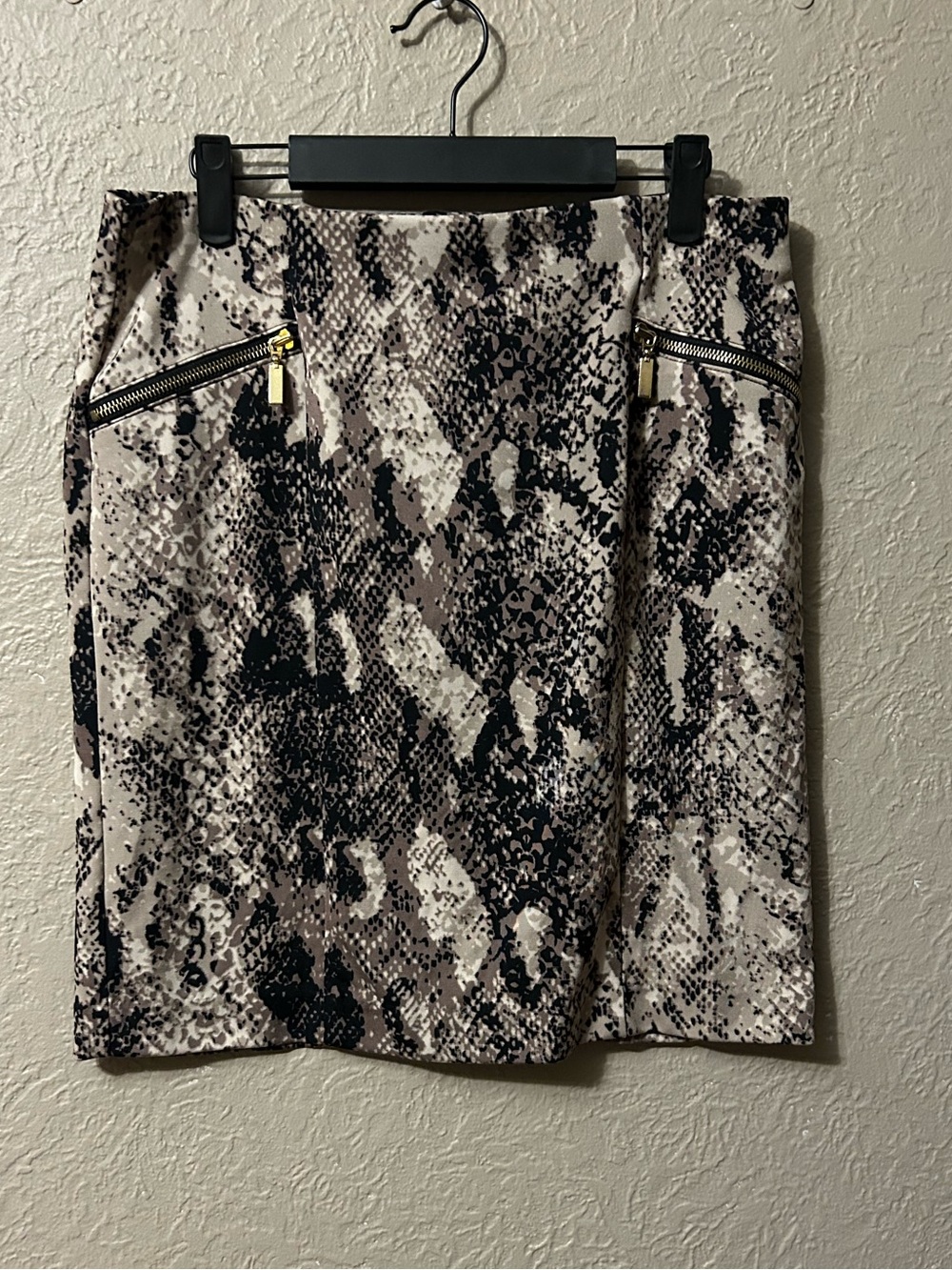 Alfani Snake-Print Pencil Skirt in Black & Cream